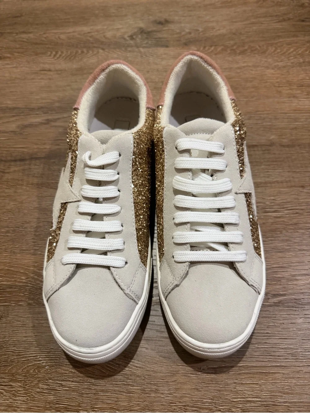 Steven New York Rubie Gold Glitter Star Sneakers Women’s 8.5 New